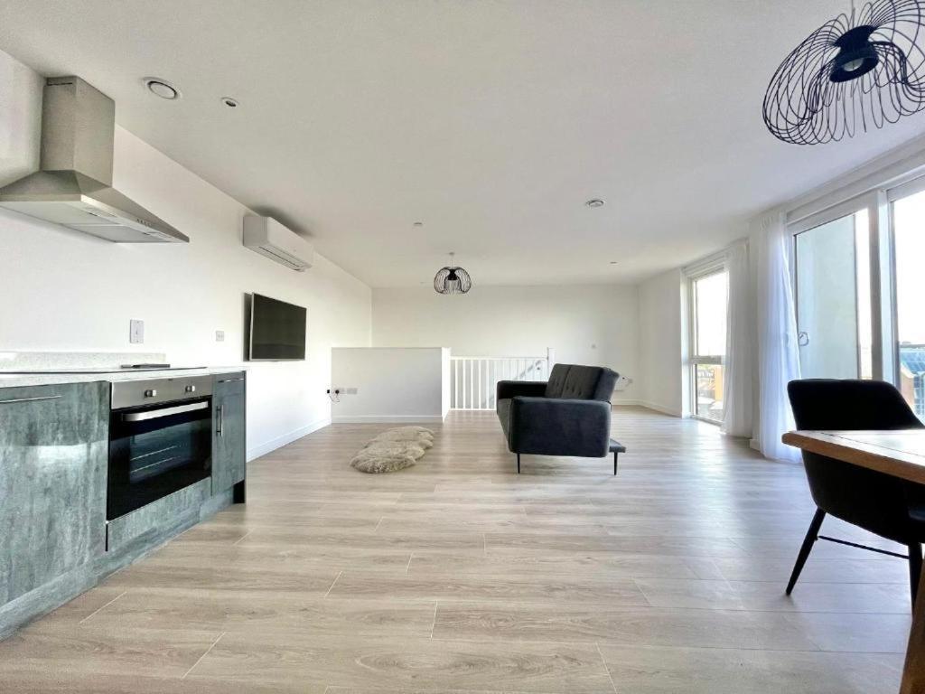Bayard Plaza Penthouse Apartments ปีเตอร์โบโรห์ ภายนอก รูปภาพ