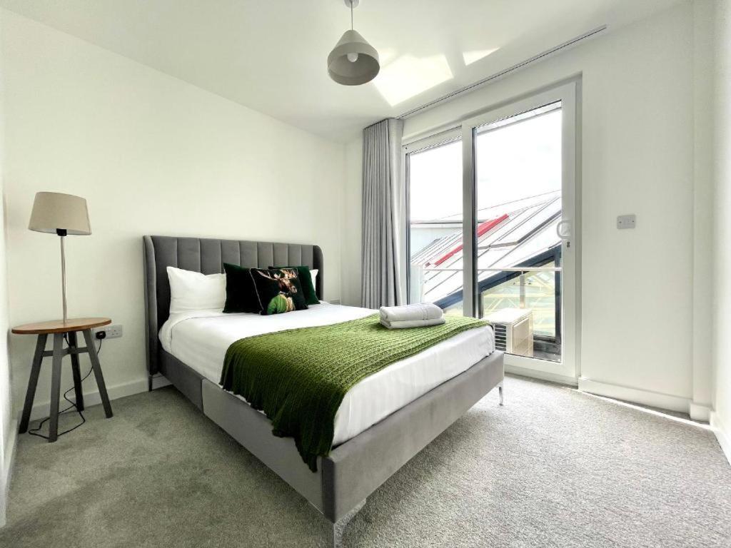 Bayard Plaza Penthouse Apartments ปีเตอร์โบโรห์ ภายนอก รูปภาพ