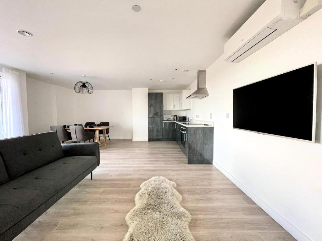 Bayard Plaza Penthouse Apartments ปีเตอร์โบโรห์ ภายนอก รูปภาพ