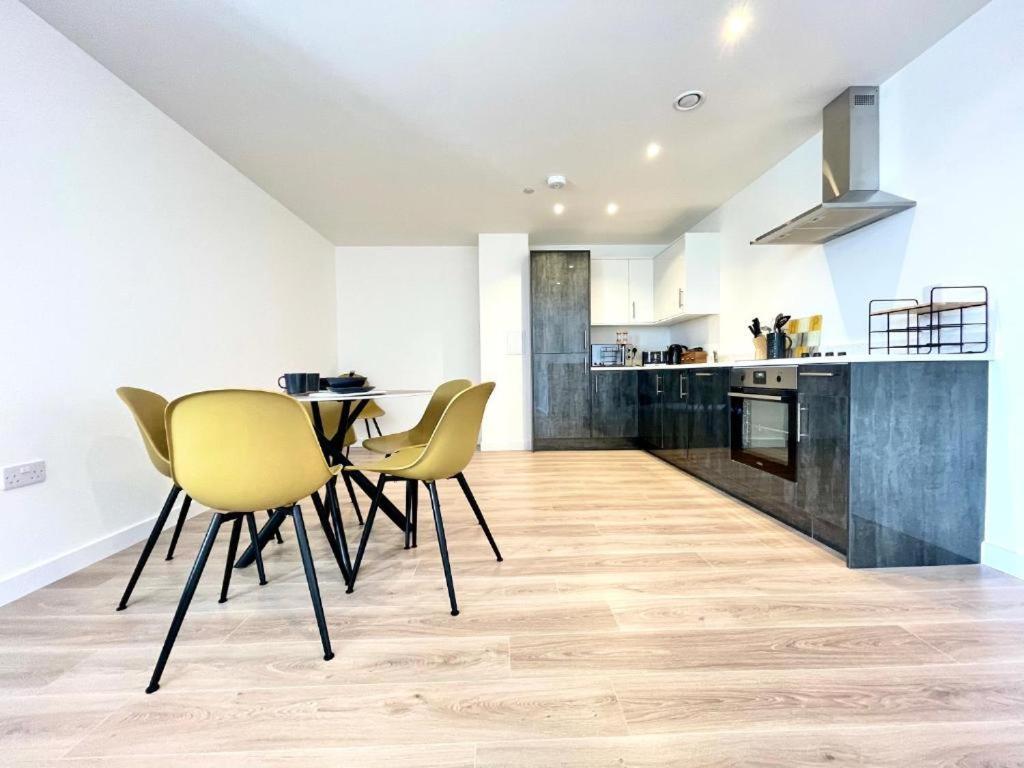 Bayard Plaza Penthouse Apartments ปีเตอร์โบโรห์ ภายนอก รูปภาพ