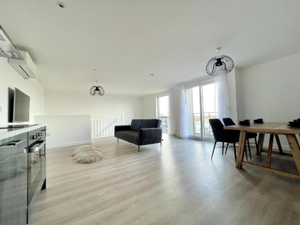 Bayard Plaza Penthouse Apartments ปีเตอร์โบโรห์ ภายนอก รูปภาพ