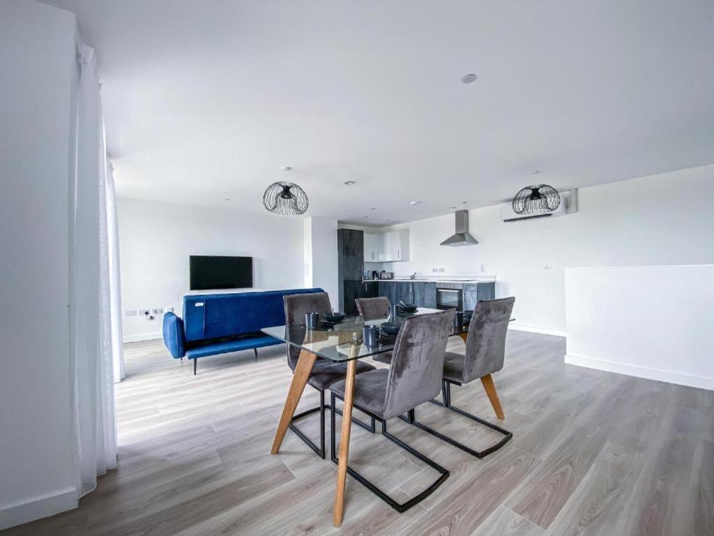 Bayard Plaza Penthouse Apartments ปีเตอร์โบโรห์ ภายนอก รูปภาพ