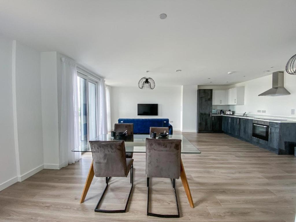 Bayard Plaza Penthouse Apartments ปีเตอร์โบโรห์ ภายนอก รูปภาพ