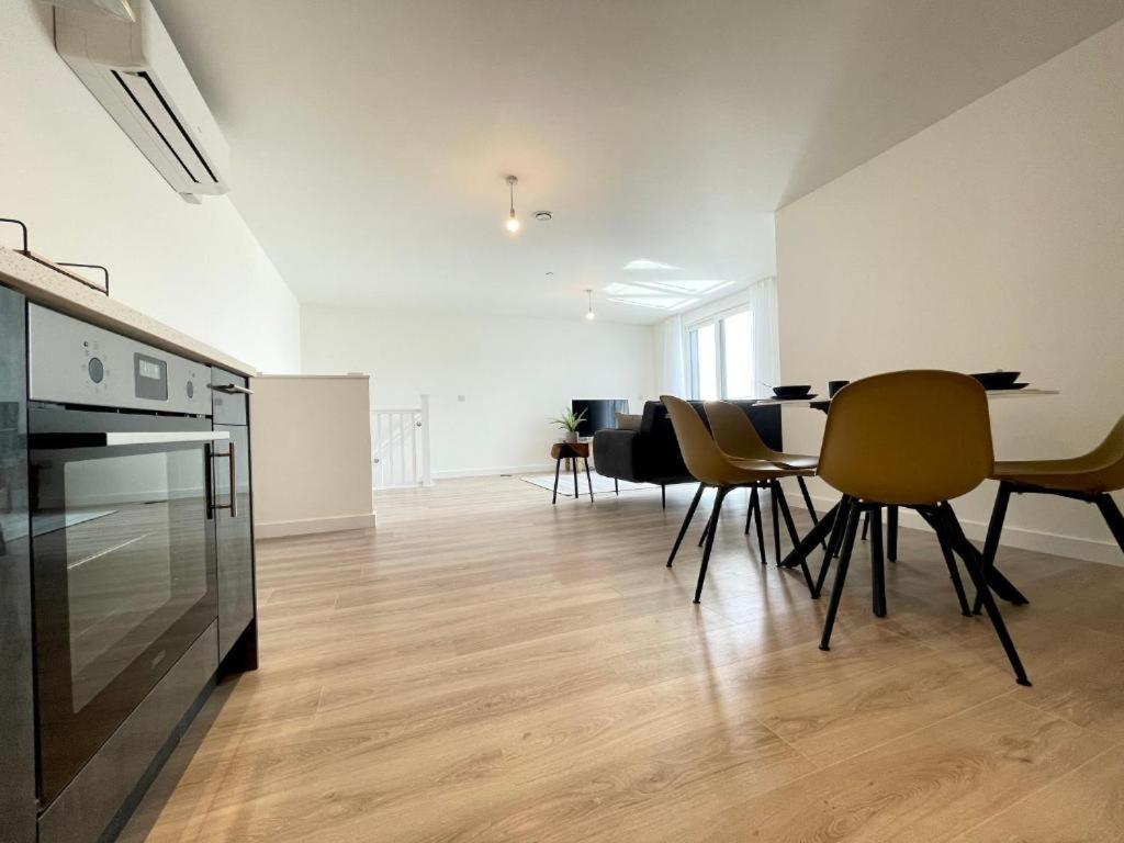 Bayard Plaza Penthouse Apartments ปีเตอร์โบโรห์ ภายนอก รูปภาพ